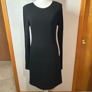 Theory Mimi Q Classical Dress Womens Black Quilted Long Sleeve Shift Crew size M